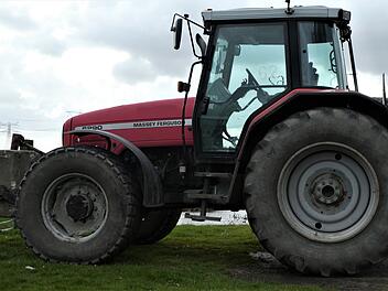 Illegale Spritztour mit Traktor im Landkreis Erlangen-H&ouml;chstadt