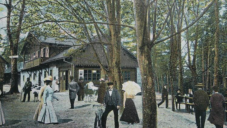 Eine historische Postkarte aus der Zeit um 1910: die Waldhütte war schon immer ein beliebtes Ausflugslokal Foto: Stadtarchiv Bayreuth