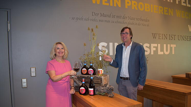 "K&ouml;nnen wirklich stolz sein": F&uuml;nf neue Weine repr&auml;sentieren das Kitzinger Land