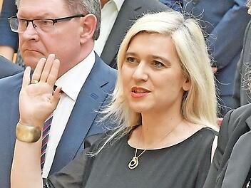 Melanie Huml bei Ihrer Vereidigung. Foto: Rolf Poss/Bildarchiv Bayerischer Landtag