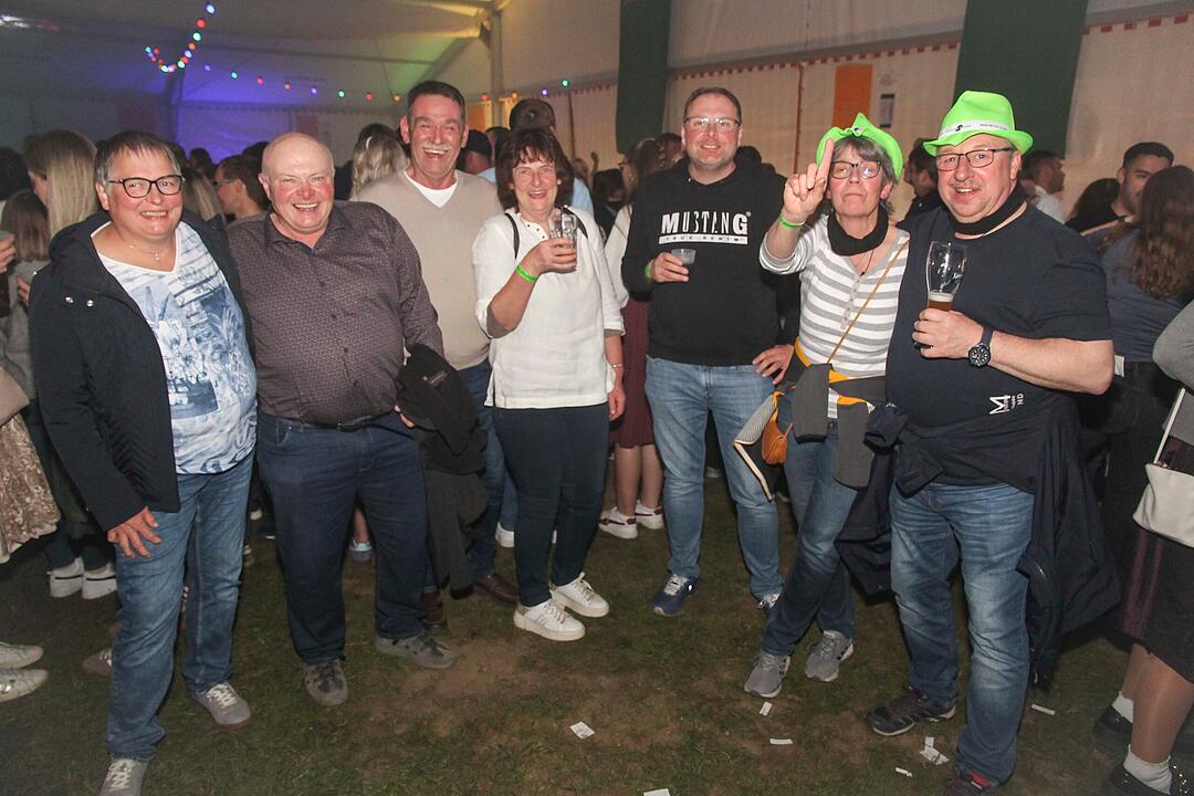 Party mit den DORFROCKERN Party mit den DORFROCKERN