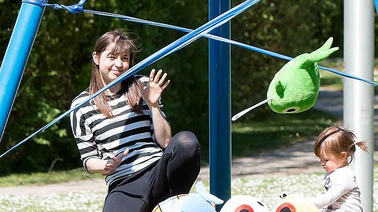 Großes Abschlussfest für Neustadt und seine Kinder: das Piratenfest im Freitzeitpark lockte am Sonntag unzählige Familien an. Foto: Albert Höchstädter