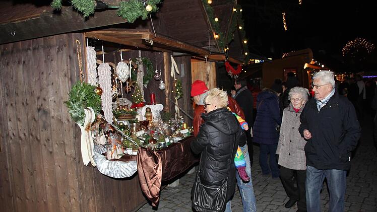 Kronacher Weihnachtsmarkt Foto: Friedwald Schedel