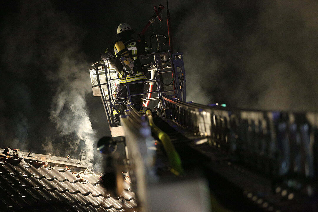 Pommersfelden (Landkreis Bamberg): Feuer zerstört Einfamilienhaus