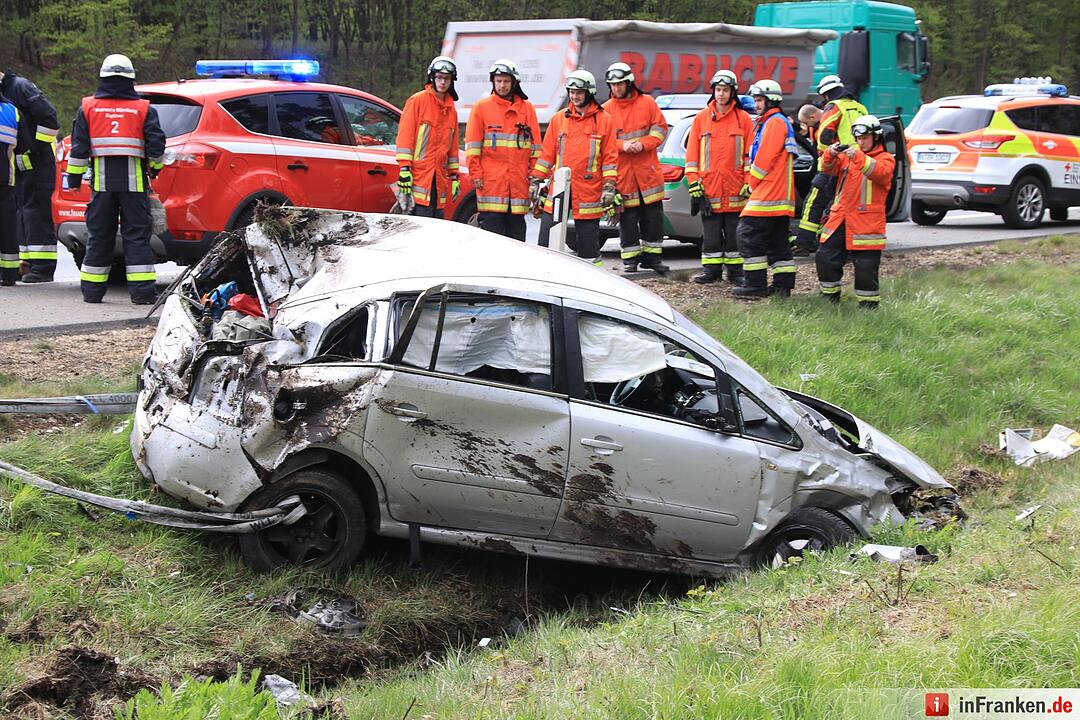 Nürnberg: Auto überschlägt sich mehrmals auf der A3 – Familie verletzt