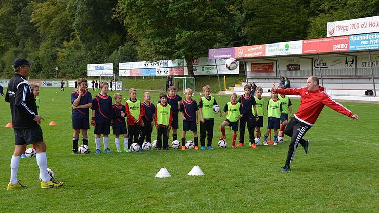 Fußball-Talentcamp in Hausen  Foto: Peter Rauch