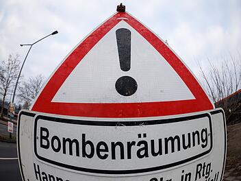 Bahnstrecke Augsburg-Ulm: Sperrung wegen Bombenentschärfung Bahnstrecke Augsburg-Ulm: Sperrung wegen Bombenentschärfung
