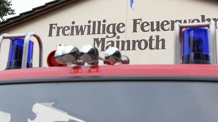 Das Feuerwehrhaus in Mainroth...