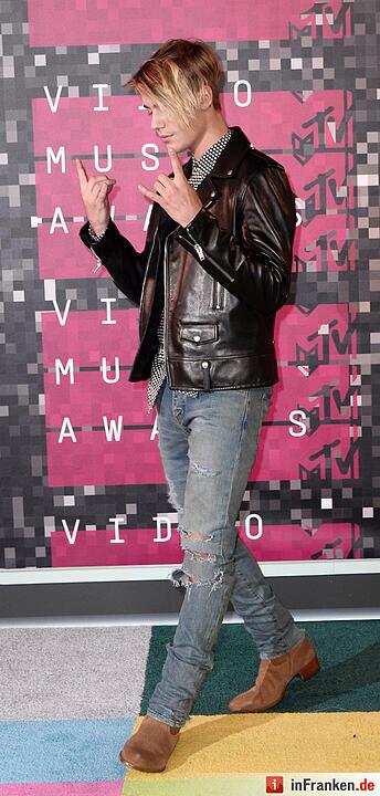 Red Carpet - MTV Video Music Awards 2015