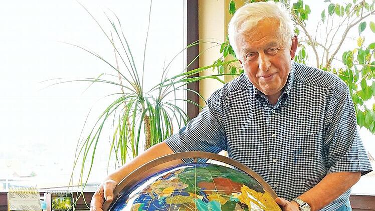 In Weismain daheim, in der Welt zu Hause, bei Alois Dechant gibt es auch nach 80 Jahren keinen Stillstand.