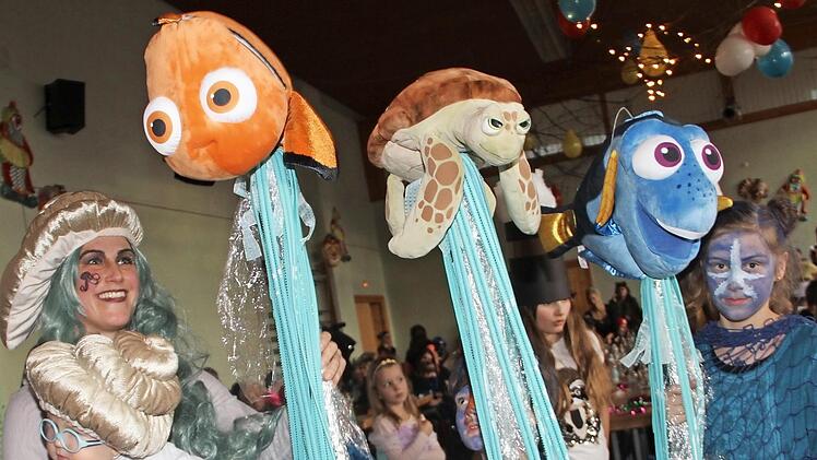 Bei der Maskenprämierung sicherte sich die Gruppe "Findet Nemo" den ersten Platz.  Fotos: Gerda Völk