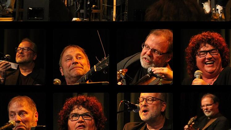 "4 Souls" - das sind Sonja Tonn, Wulli Wullenschläger, Christian Poellmann und Jürgen Hofmann. Sie traten am Samstagabend in der Fortuna Kulturfabrik Höchstadt auf. Michael Busch