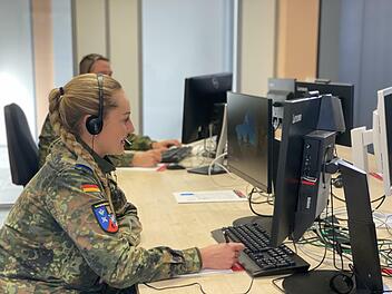 Coburg: Soldatin Julia Gordok beim Einsatz in der Kontaktermittlung