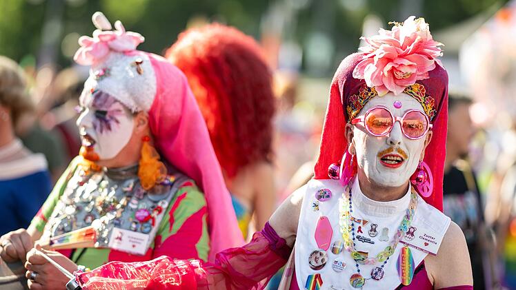 Drag* March vor dem CSD