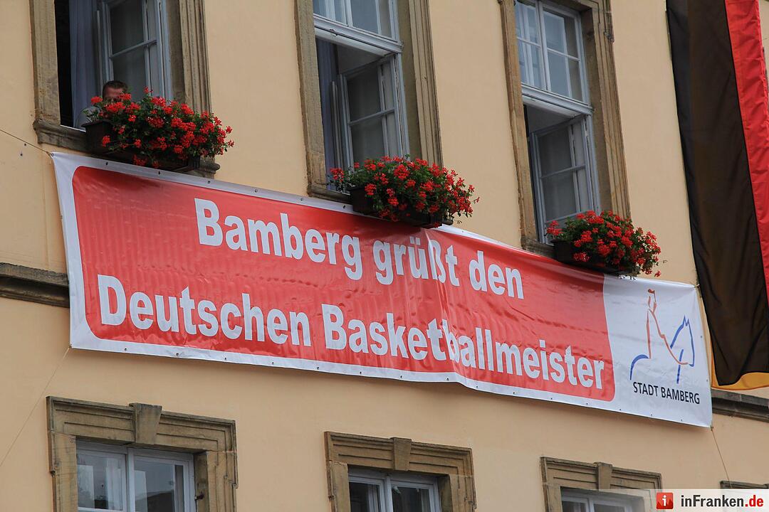 Bilder vom Public Viewing am Bamberger Maxplatz Teil 2