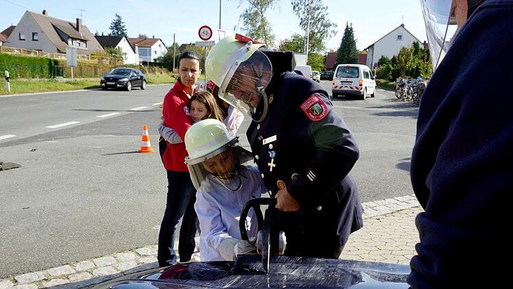 Die Weisendorfer Feuerwehr hatte ihre Türen geöffnet.    Foto: Richard Sänger