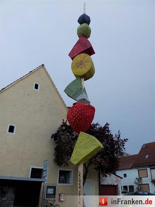 Die verrückten Maibäume in Dorfkemmathen