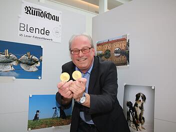 Stolzer Gewinner: Frank Gorille verdiente sich im BR-Fotowettbewerb zwei Goldmedaillen. Foto: Dagmar Besand