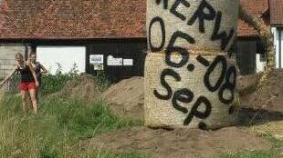 Das Werbeobjekt steht wieder.