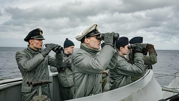 Mit neuer Crew sticht "Das Boot" in See: Am Freitag startet die Serie zum Kult-Film auf Sky. Was die 26 Millionen Euro teure Serie vom Film von 1981 unterscheidet.  Foto: Nik Konietzny/Sky