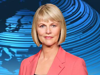 Gundula Gause feiert ihren 60. Geburtstag.