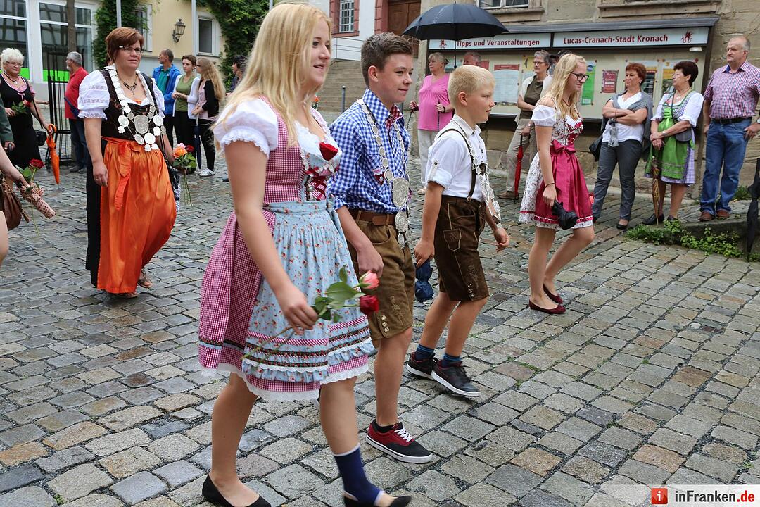 Kronacher Freischießen: Schützenauszug
