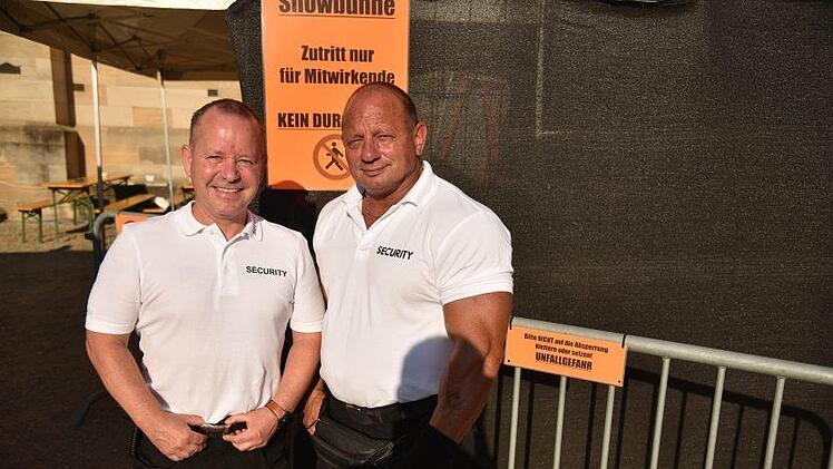 Impressionen vom Schlossplatzfest 2018 in Coburg - hier: Frank Schinzel (links) und Thomas Kaufmann von der SecurityJens Gundermann