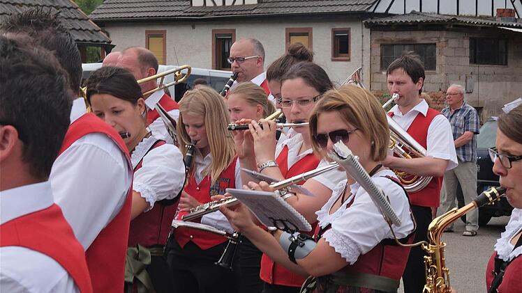 Die Klingenthaler Musikanten feierten in Windheim  Foto: Gerd Schaar