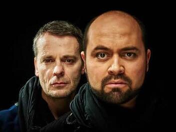 Jago (links, Andreas Ulrich) und Othello (Patrick L. Schmitz) Foto: Matthias Weinberger