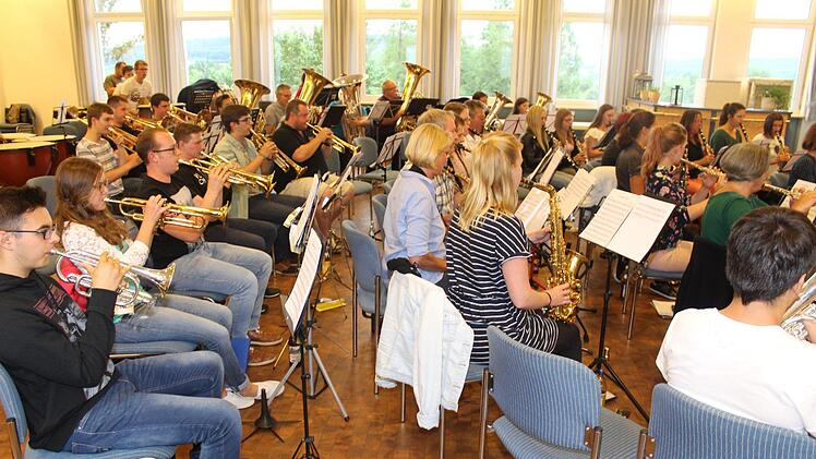 Das Kreisorchester Lichtenfels bei seiner Probe für das Konzert in VierzehnheiligenRoland Dietz