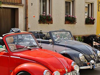 Farbenfrohe Oldtimer Werner Vogel