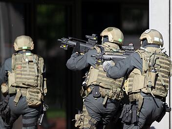 Festnahmen bei Razzia gegen mutma&szlig;liche Rechtsterroristen