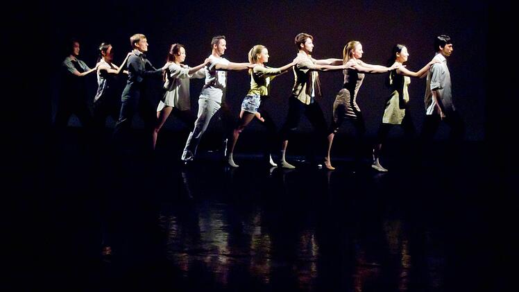 Impressionen vom Tanztheaterabend in der Coburger ReithalleFoto: Jochen Berger