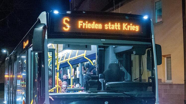 Mehr als nur eine herkömmliche "Sonderfahrt": Die SÜC hatte einen kostenlosen Shuttlebus-Verkehr vom Anger zum Wolfgangsee eingerichtet.