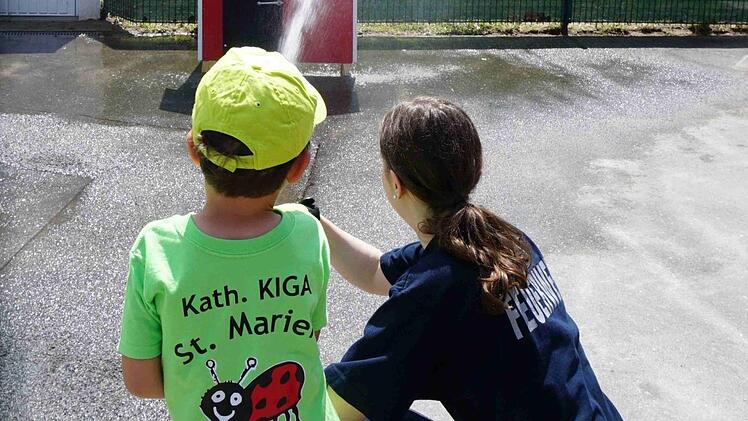 Zielspritzen mit der Feuerwehr