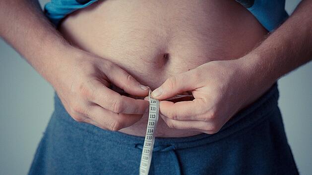 Leichtes Übergewicht sogar gesund? Laut Medizinern in bestimmten Fällen sinnvoll