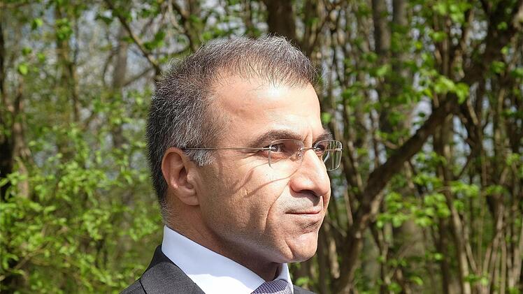 Zu einem Statement für die Presse kam Dilshad Barzani und traf mit Brigadegeneral Gert Johann Hagemann zusammen. Foto: Schaar