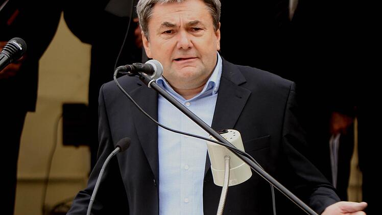 Werkleiter Dr. Josef Scheller bei seiner Ansprache.