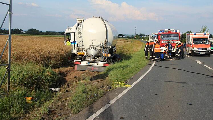 Die Unfallstelle auf der B 470 bei Gremsdorf. Foto: Andreas Dorsch