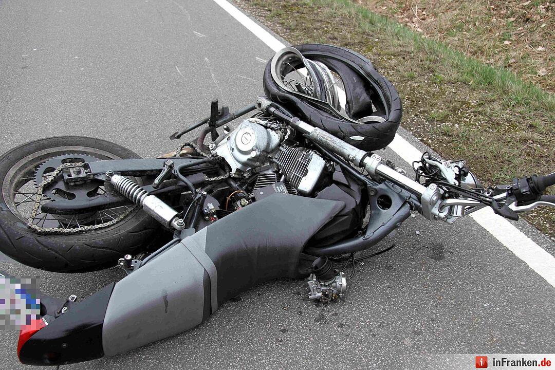 Trauriger Frühlingsanfang: 16-Jähriger Motorradfahrer tödlich verunglückt