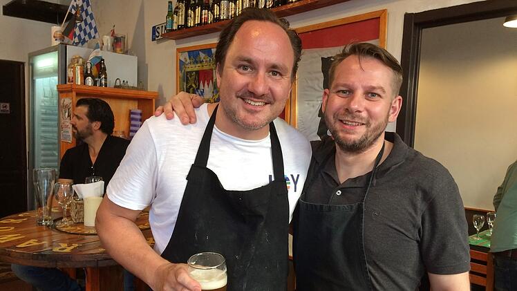 Michael Schnirch mit Extrawurst-Kompagnon Andre Kalisch. Foto: Nikolas Pelke