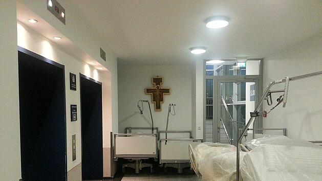 Ein langj&auml;hriger Raucher ist mit 66 Jahren an Lungenkrebs gestorben. Vor seinem Tod schrieb er selbst seine Todesanzeige und r&auml;t allen Rauchern, sofort aufzuh&ouml;ren. Symbolfoto: KarinKarin/pixabay.com