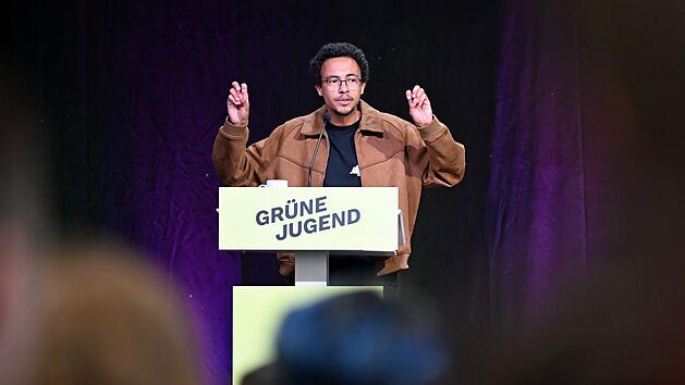 Luis Bobga, Vorsitzender der Gr&uuml;nen Jugend, beleidigt Markus S&ouml;der als "Hurensohn"