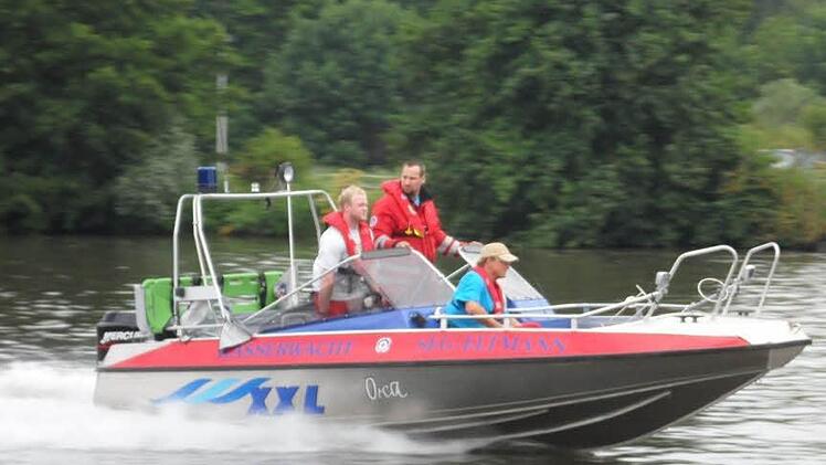 Die Wasserwacht Eltmann arbeitet ständig daran, sich fortzubilden. Hier ein Einsatz beim Mainski 2012.Foto: Wasserwacht Eltmann