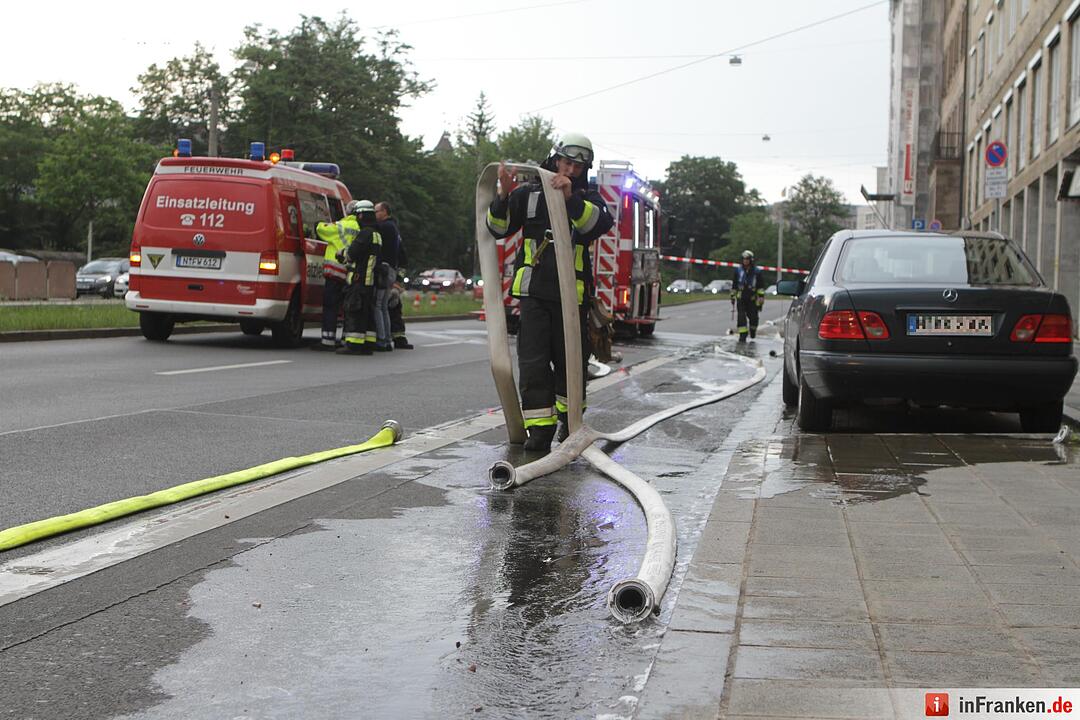 Feuerwehreinsatz nach Blitzeinschlag in Nürnberg