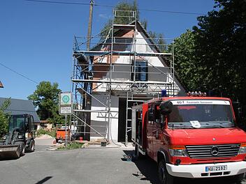 Das Gerätehaus ist eingerichtet. Auch die Fahrzeughalle wird saniert. Foto: Alexander Hartmann