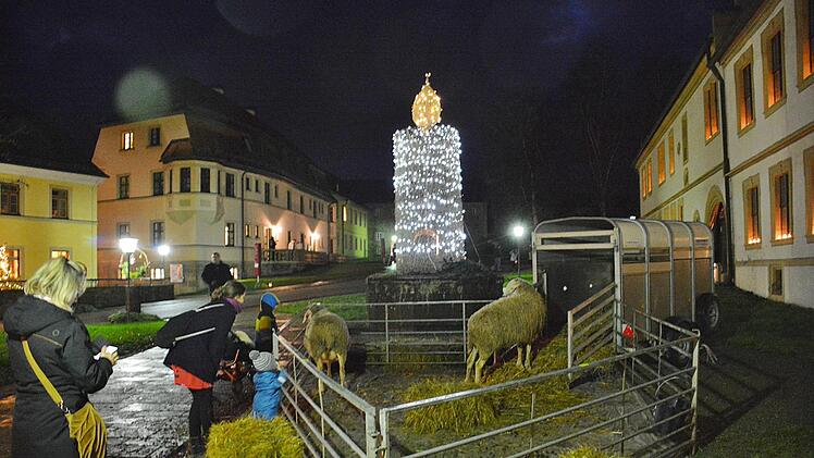 Weihnachtsmarkt in Maria Bildhausen. Hanns Friedrich