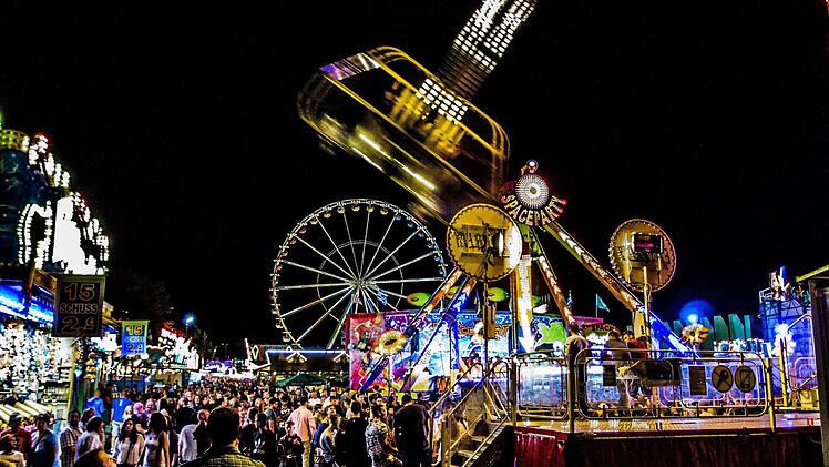 Coburg im Zeichen des 417. Vogelschießens auf dem Anger: Blickfang in diesem Jahr ist ein RiesenradFoto: Jochen Berger