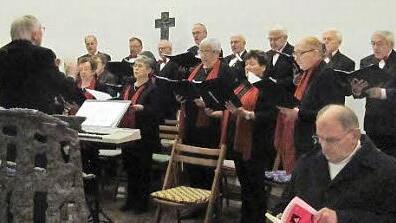 Der Gesangverein 1890 Aschach nahm an einem Adventskonzert in Meiningen teil.  Foto: Volkmar Stein
