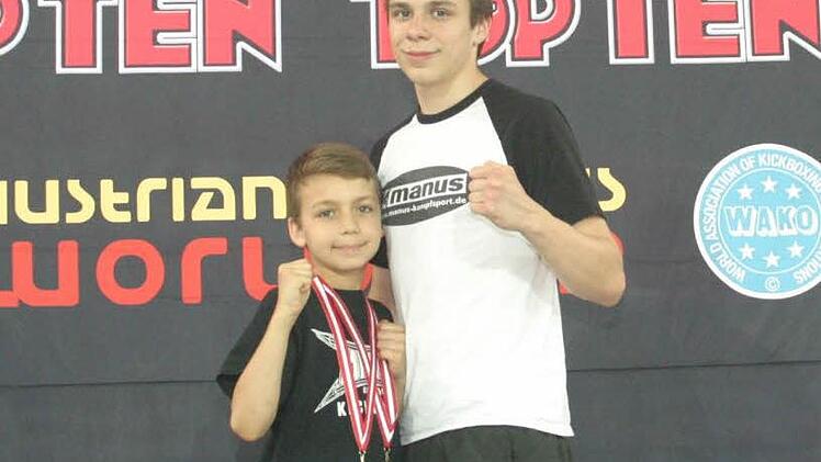 Darius Strätz (links) holte in Innsbruck zwei Medaillen nach Ebern, Vincent Schorn (rechts) überzeugte mit Platz vier.
